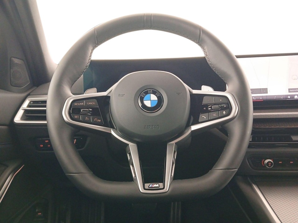BMW Seria 3 330d xDrive M-Sport - foto 10