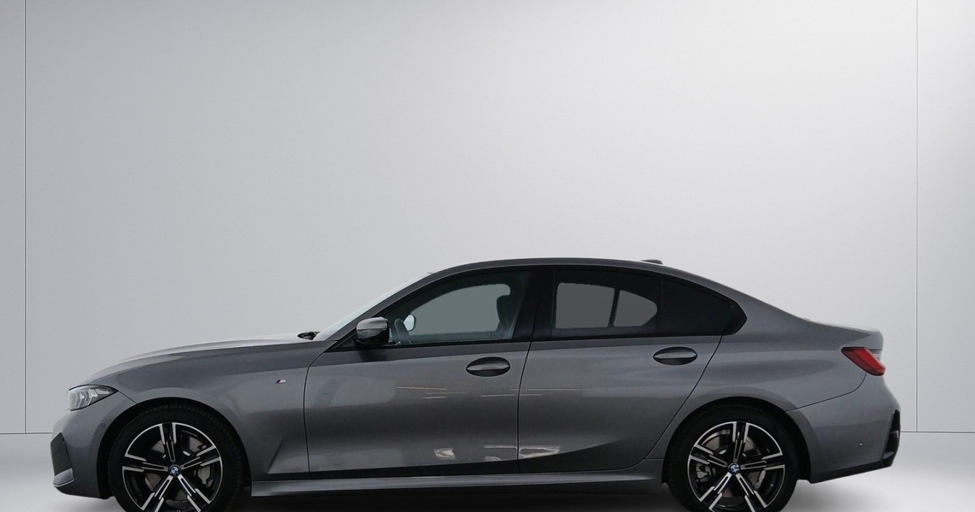 BMW Seria 3 330d xDrive M-Sport (5)