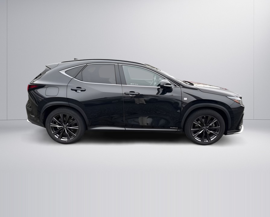 Lexus Seria NX 450h+ AWD F-Sport (2)