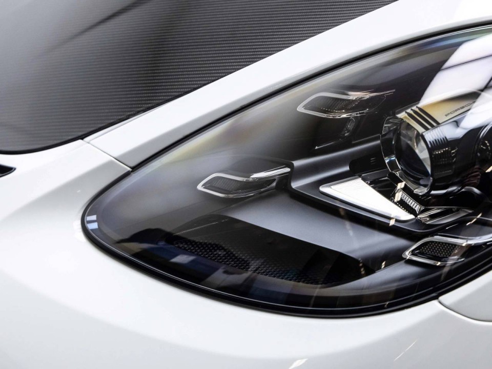 Porsche 718 Spyder RS - foto 26