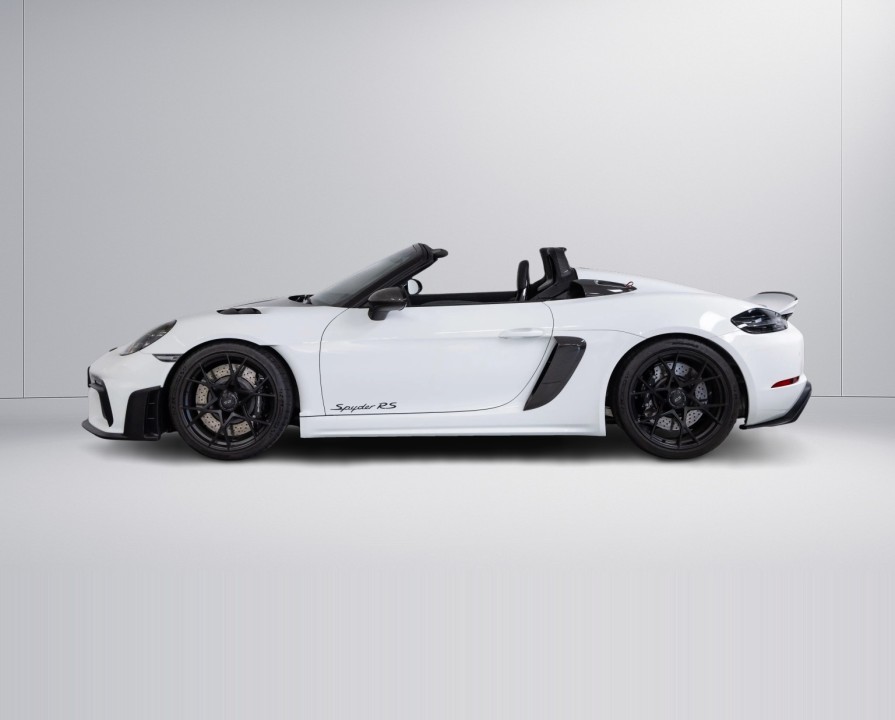 Porsche 718 Spyder RS - foto 6