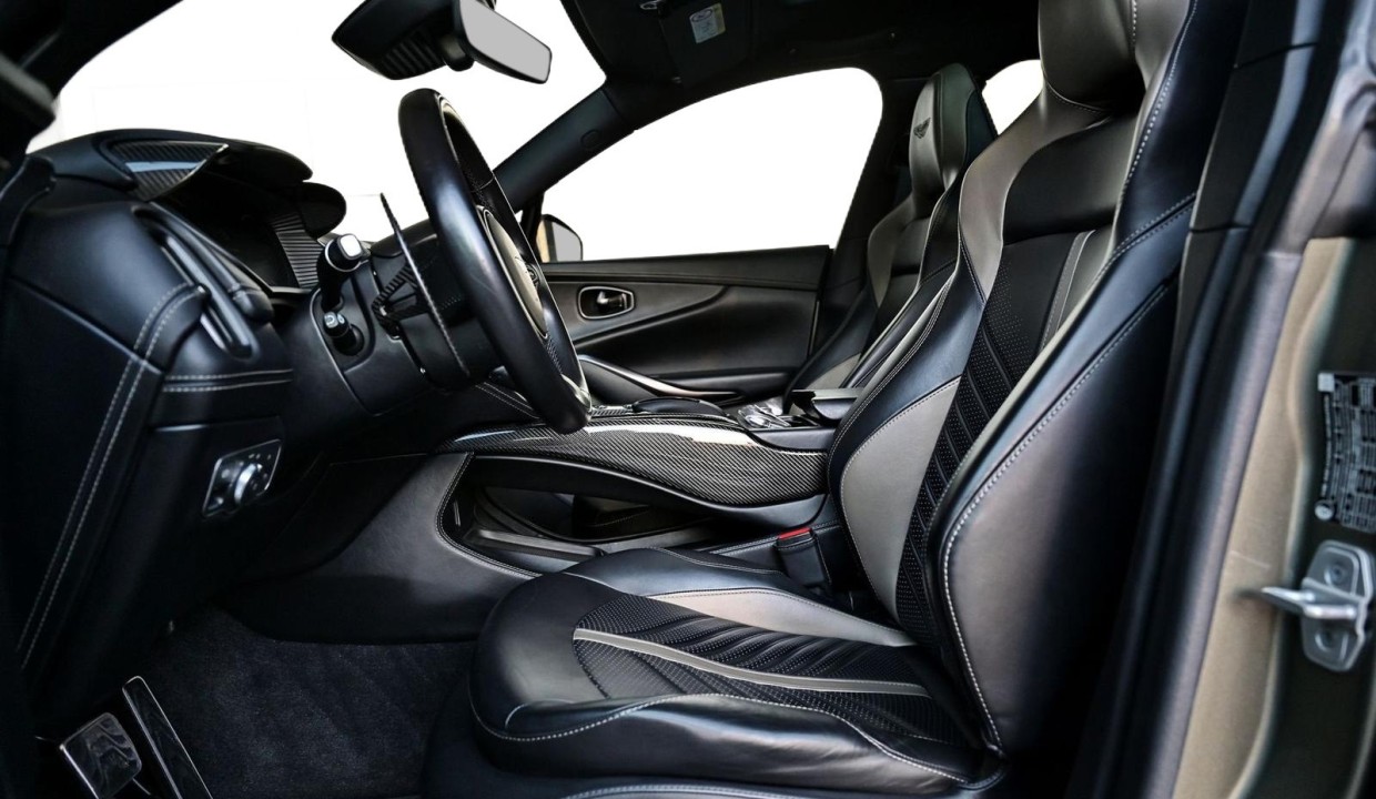 Aston Martin DBX 707 - foto 9