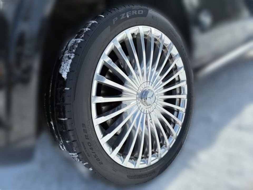 Mercedes-Benz GLS Maybach 600 - foto 19