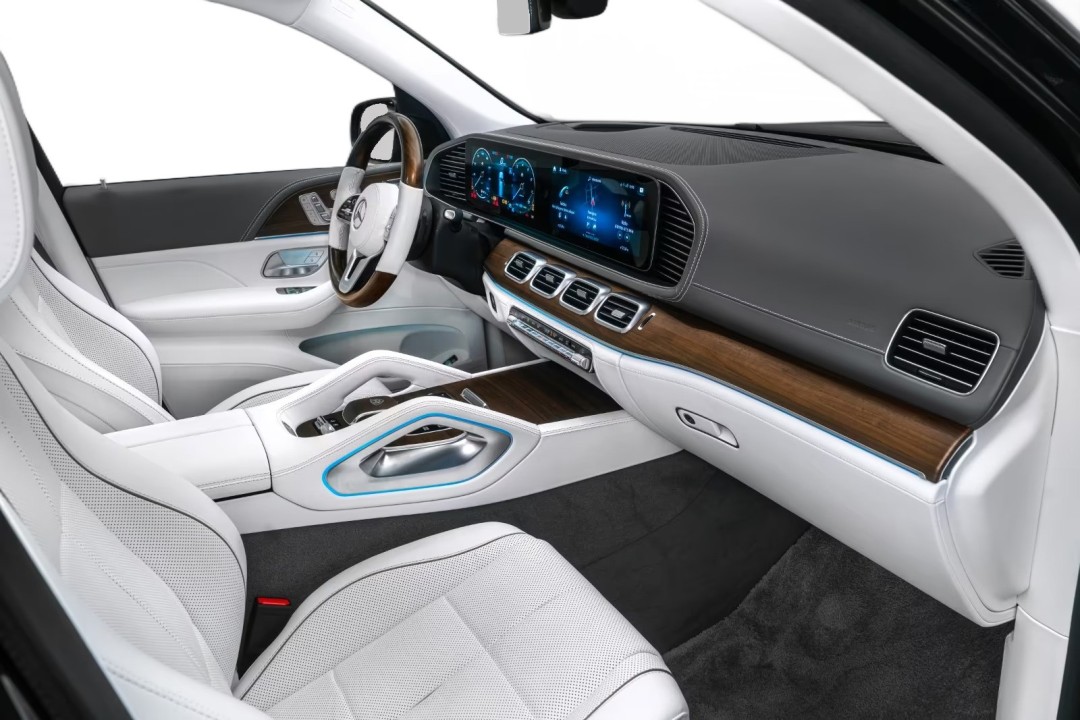 Mercedes-Benz GLS Maybach 600 - foto 9