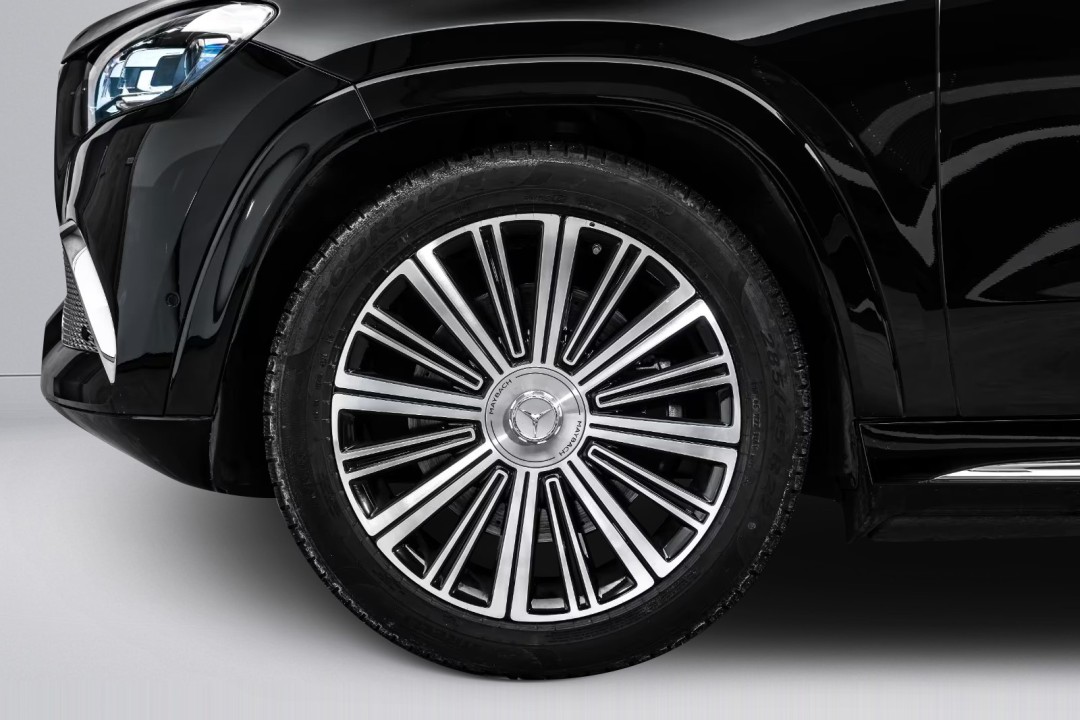 Mercedes-Benz GLS Maybach 600 - foto 26