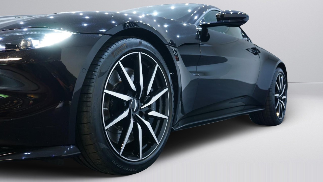 Aston Martin Vantage V8 - foto 30