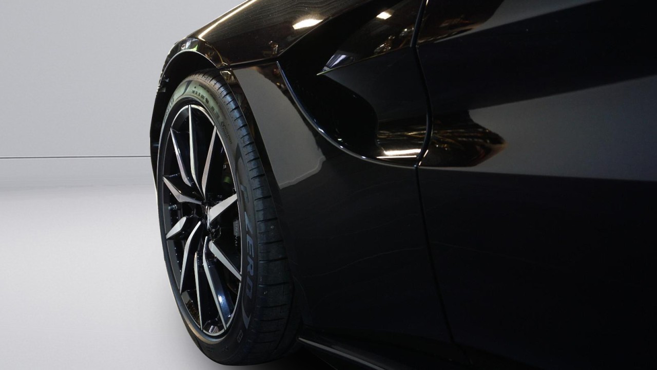 Aston Martin Vantage V8 - foto 31