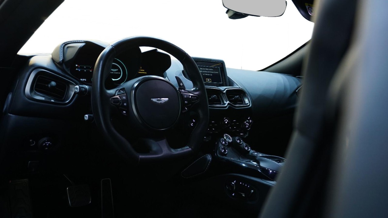 Aston Martin Vantage V8 - foto 10