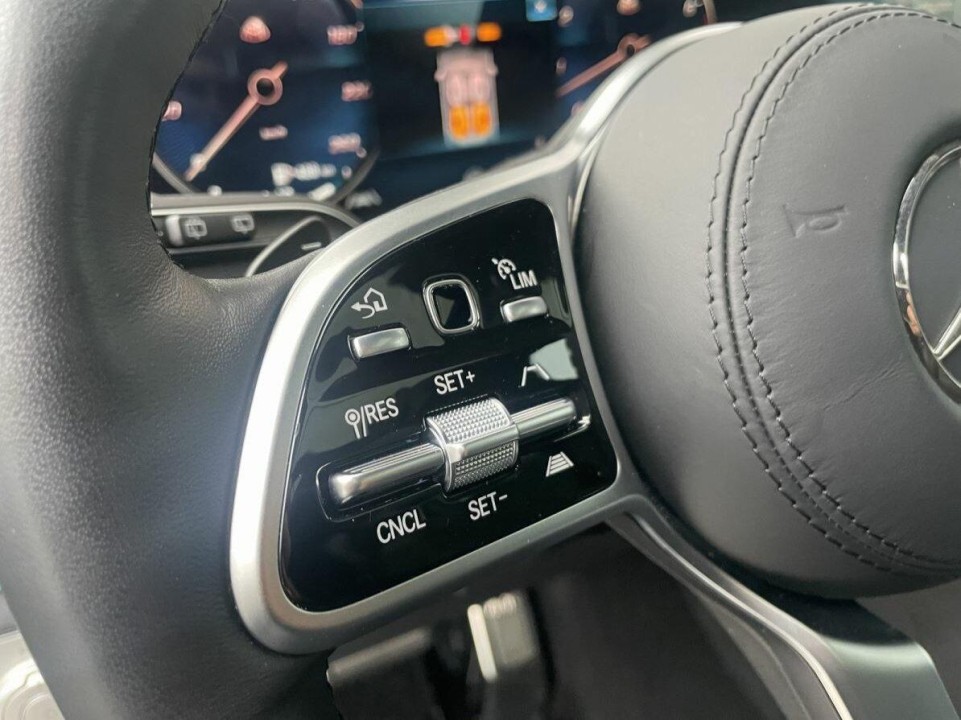 Mercedes-Benz GLS Maybach 600 - foto 11