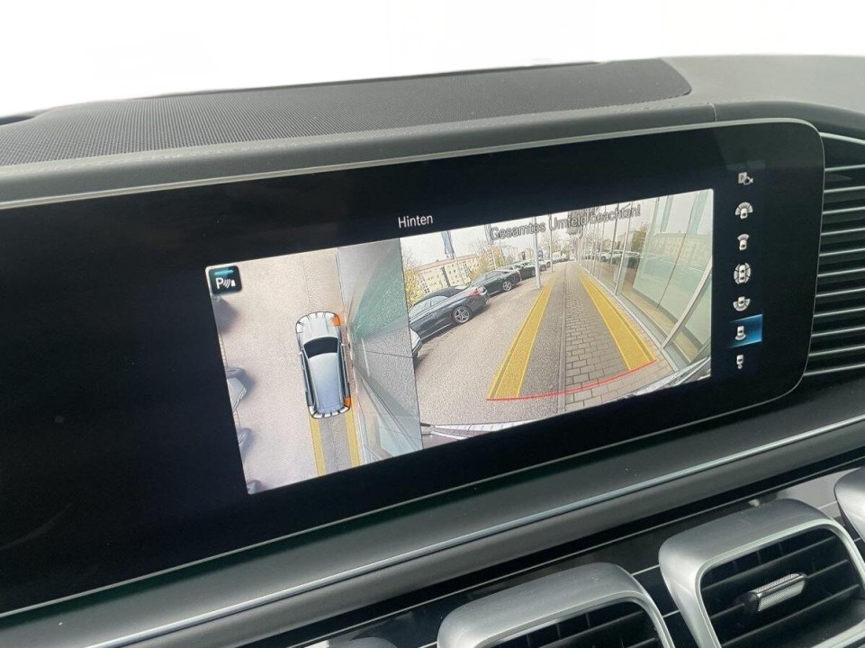 Mercedes-Benz GLS Maybach 600 - foto 16
