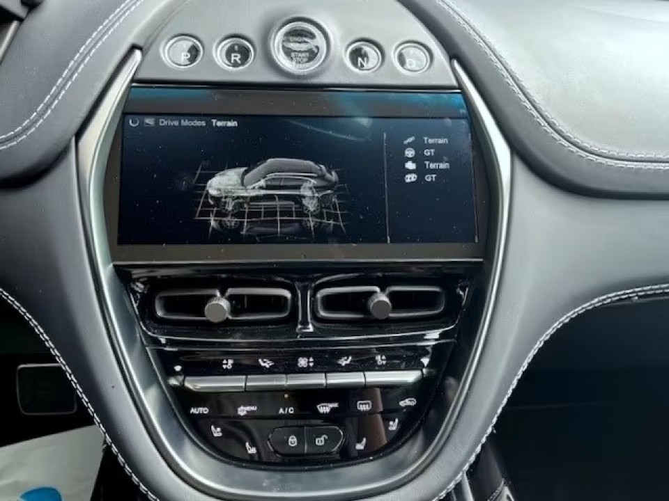 Aston Martin DBX - foto 15