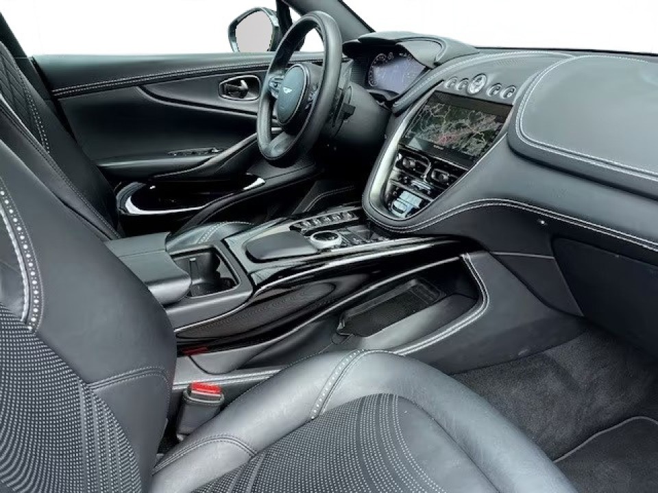 Aston Martin DBX - foto 11