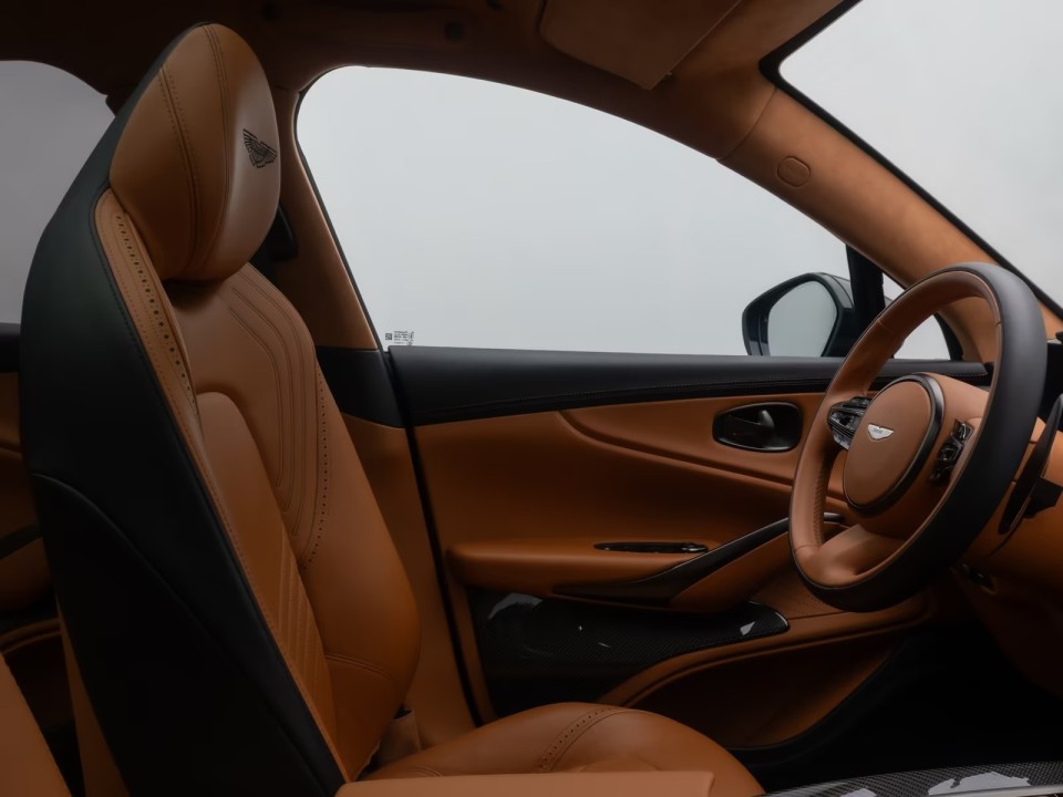 Aston Martin DBX - foto 20