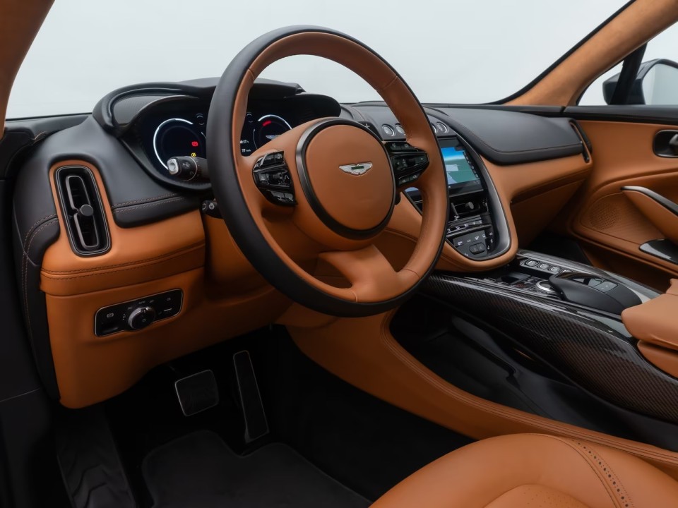 Aston Martin DBX - foto 15