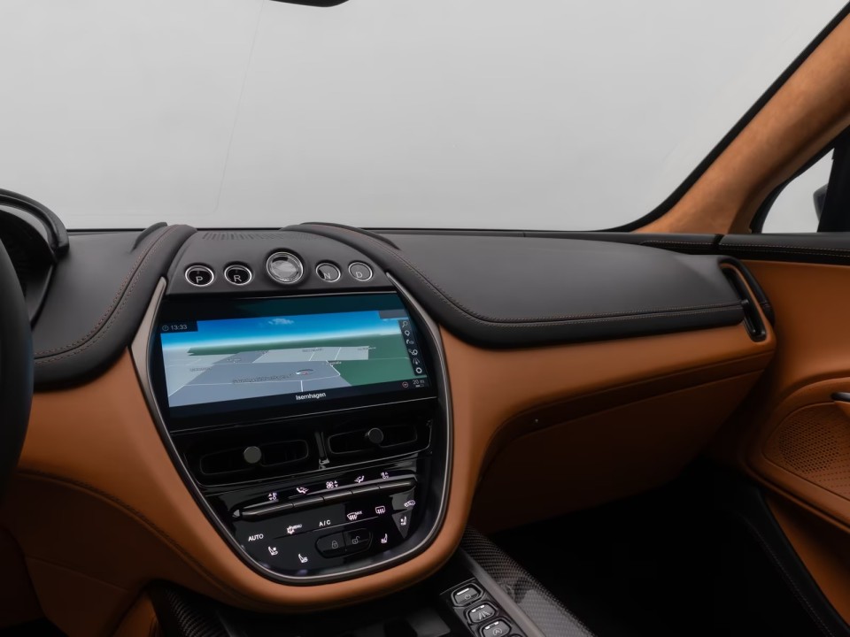 Aston Martin DBX - foto 25