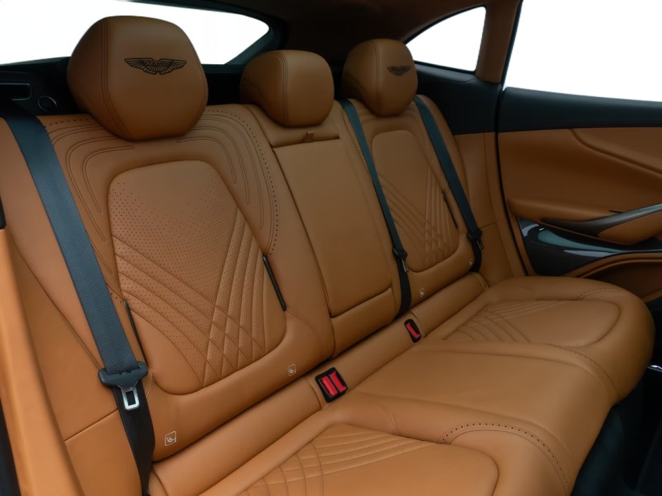Aston Martin DBX - foto 28