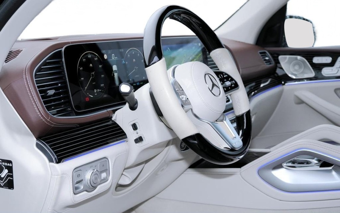 Mercedes-Benz GLS Maybach 600 - foto 10