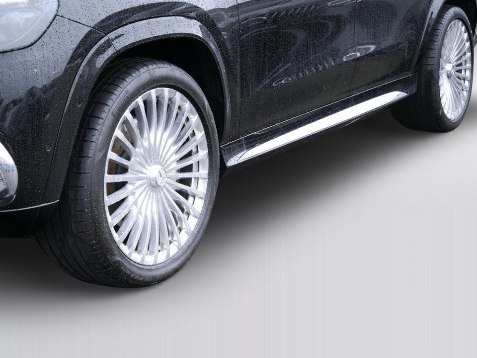 Mercedes-Benz GLS Maybach 600 - foto 16