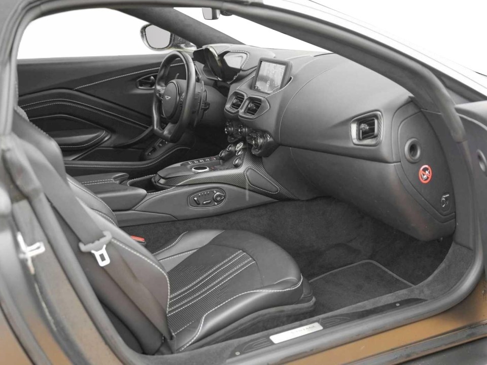 Aston Martin Vantage V8 Roadster - foto 11