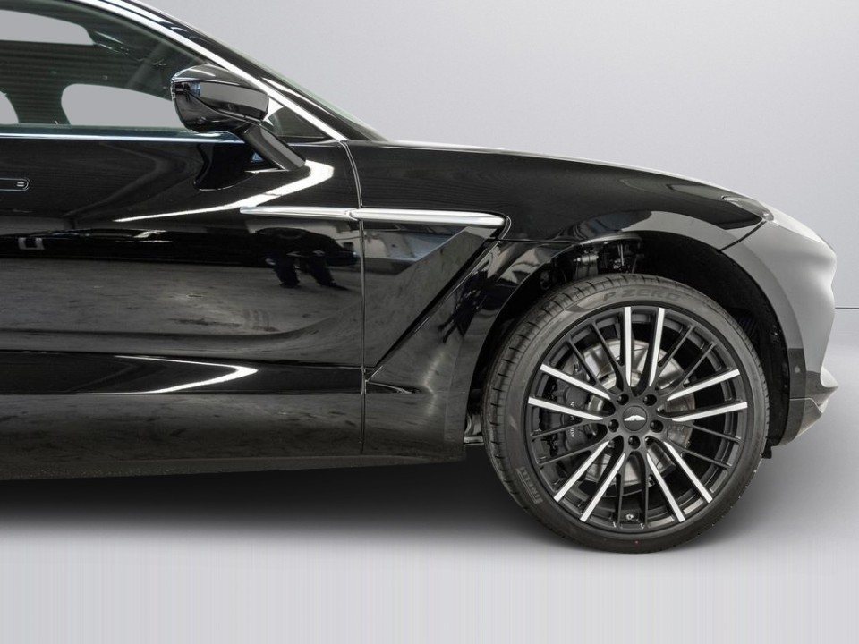 Aston Martin DBX - foto 24