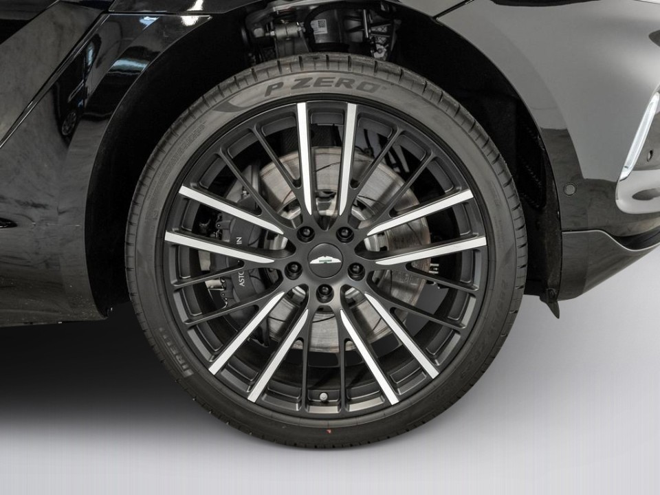 Aston Martin DBX - foto 25