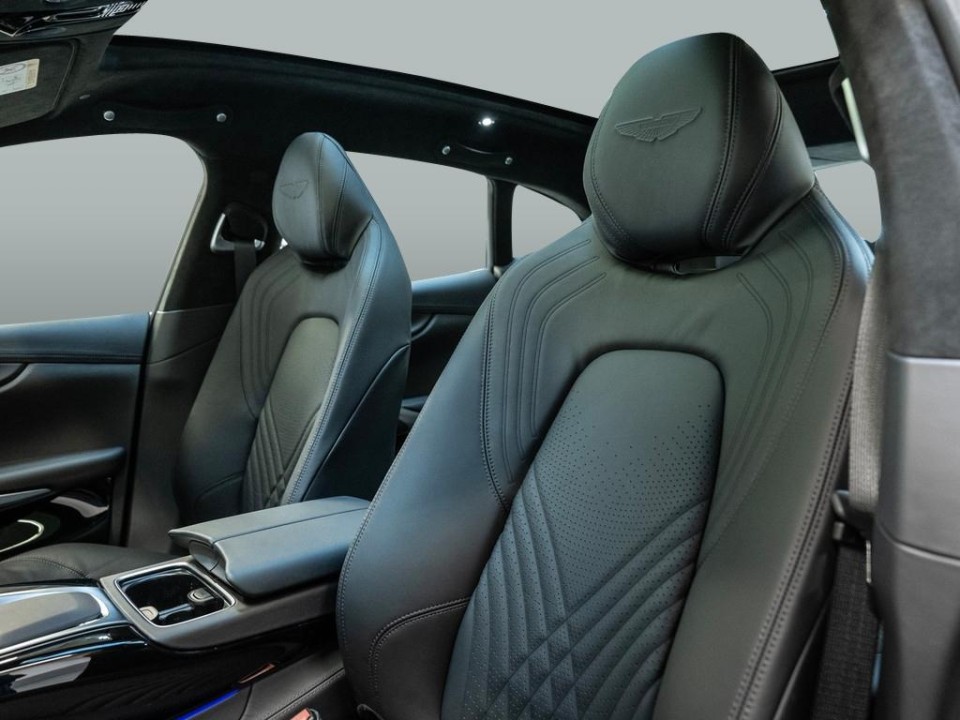 Aston Martin DBX - foto 10