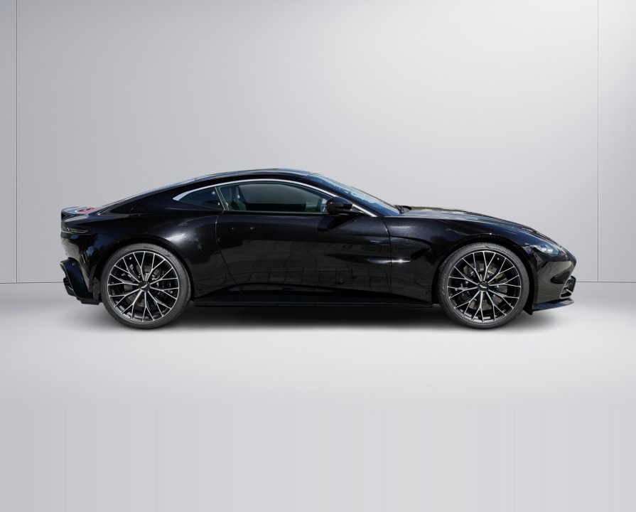 Aston Martin Vantage V8 (3)