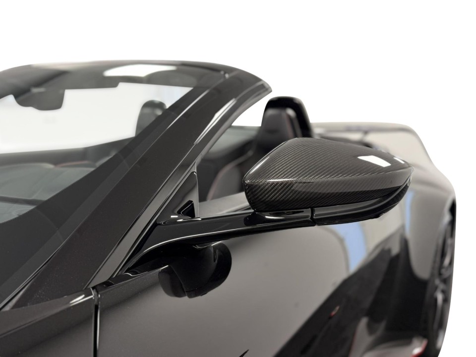 Aston Martin Vantage V12 Roadster - foto 33