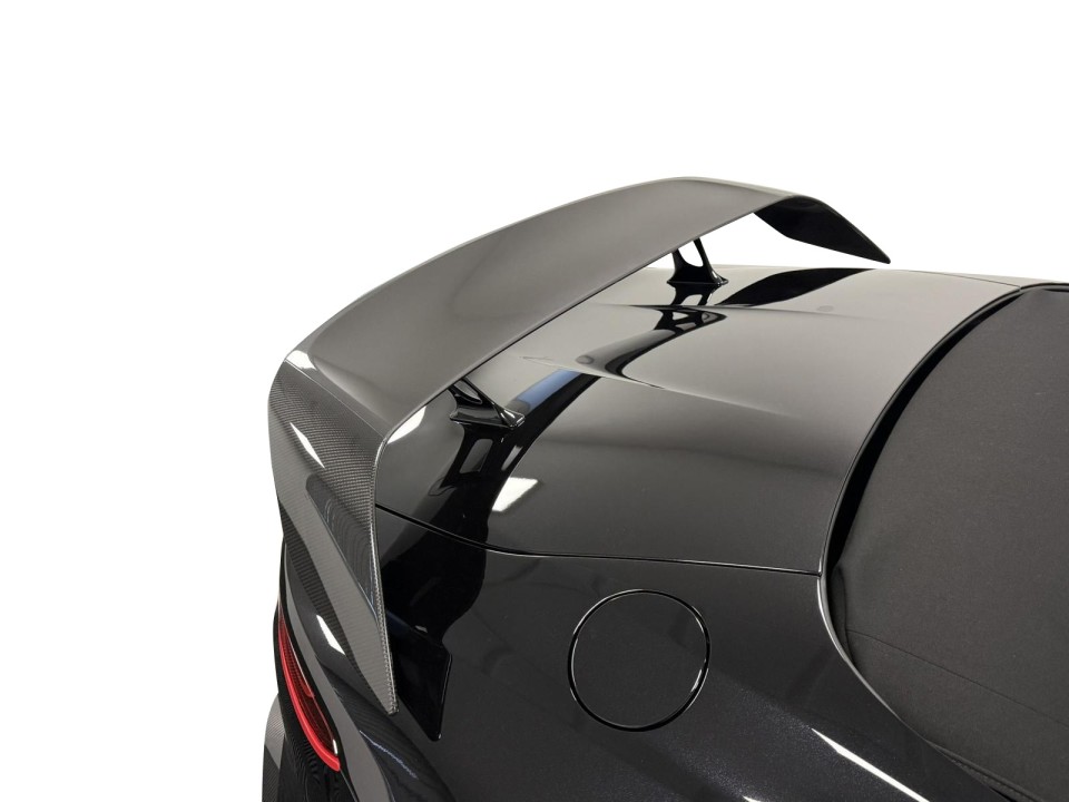 Aston Martin Vantage V12 Roadster - foto 32