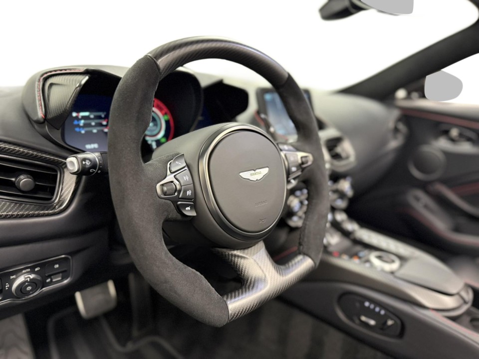 Aston Martin Vantage V12 Roadster - foto 22