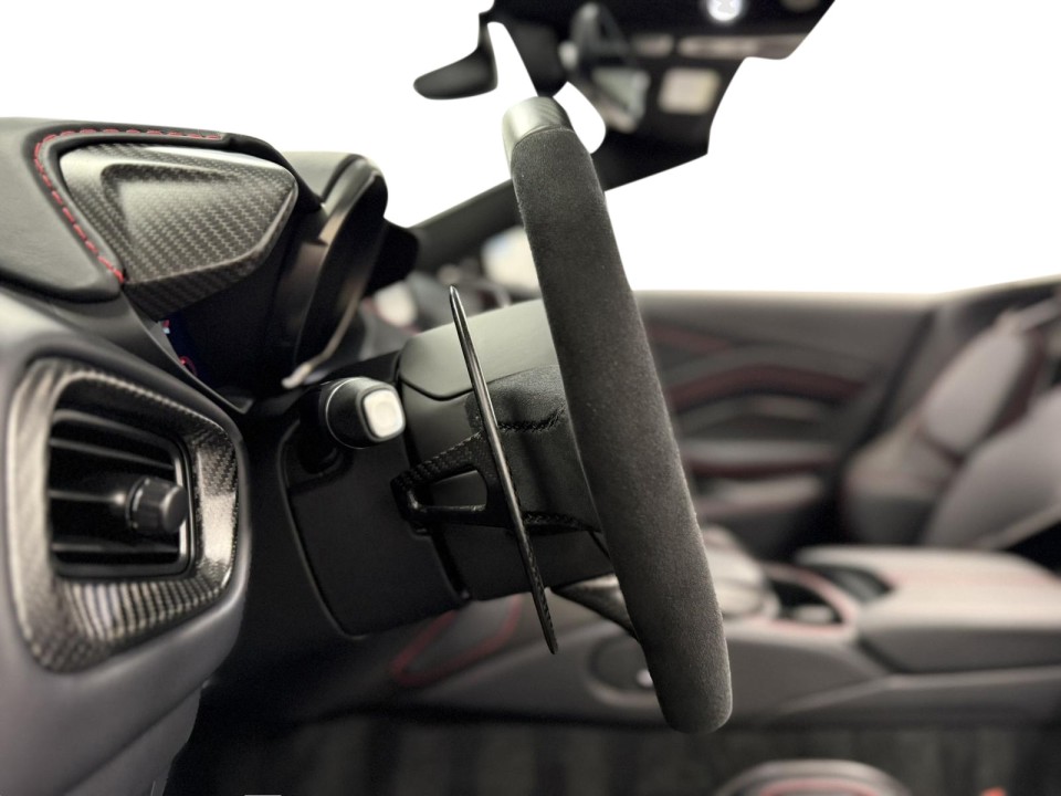 Aston Martin Vantage V12 Roadster - foto 25