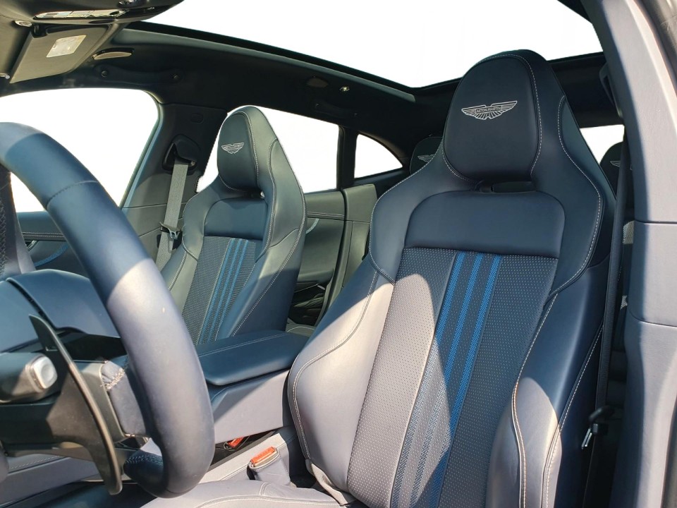 Aston Martin DBX 707 - foto 9