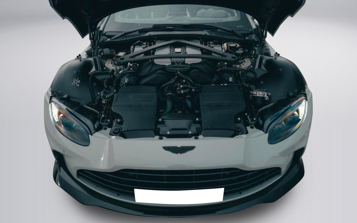 Aston Martin Vantage V12 Roadster - foto 19