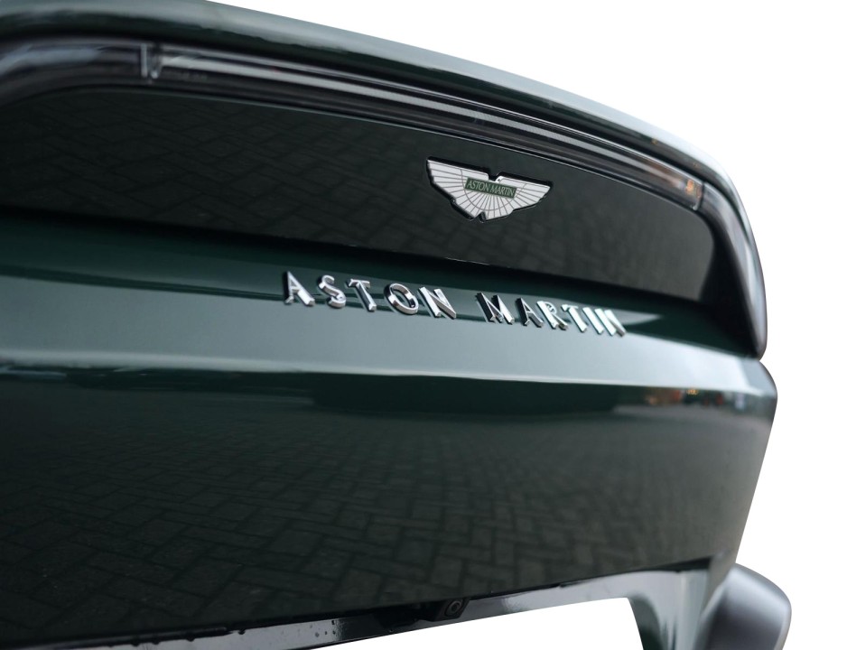 Aston Martin Vantage V12 - foto 38