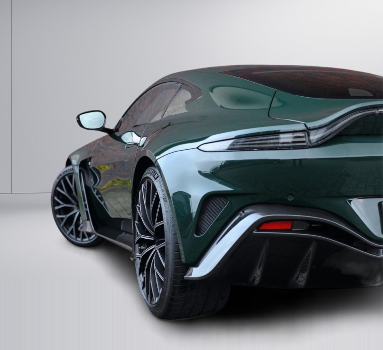 Aston Martin Vantage V12 - foto 29
