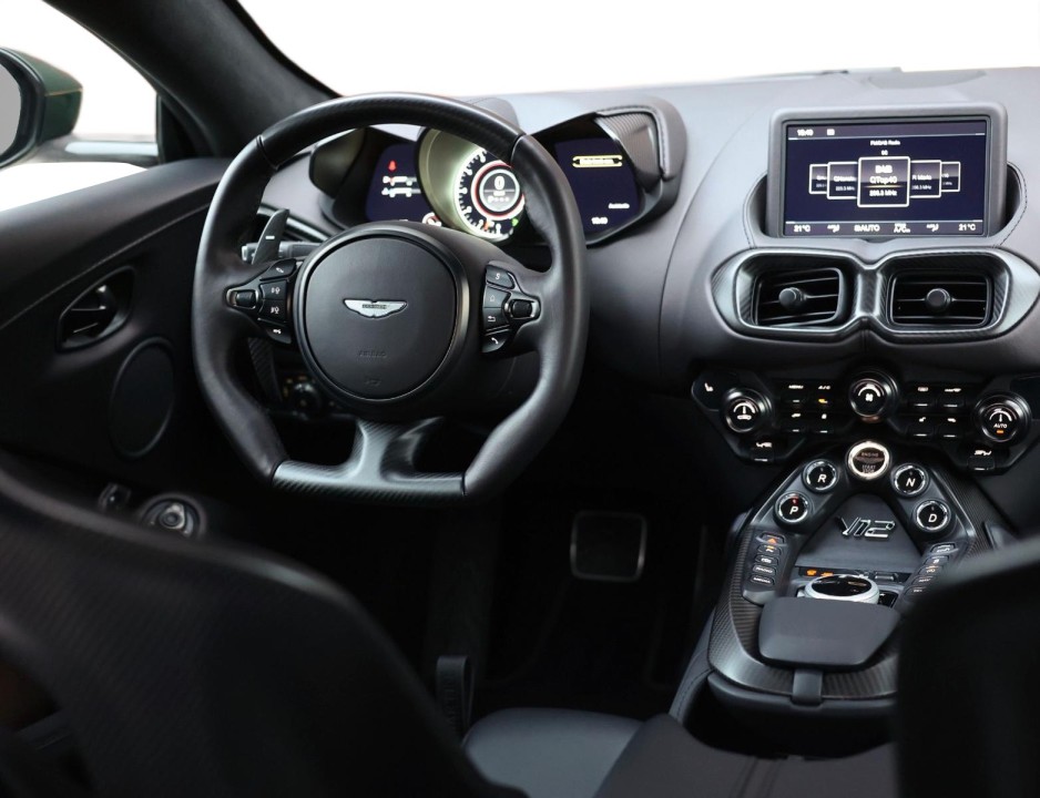Aston Martin Vantage V12 - foto 10