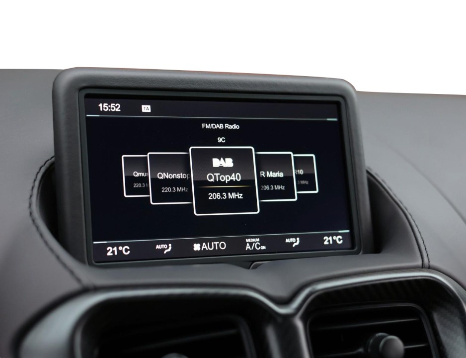 Aston Martin Vantage V12 - foto 21