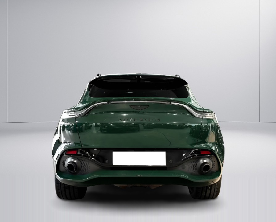 Aston Martin DBX (3)