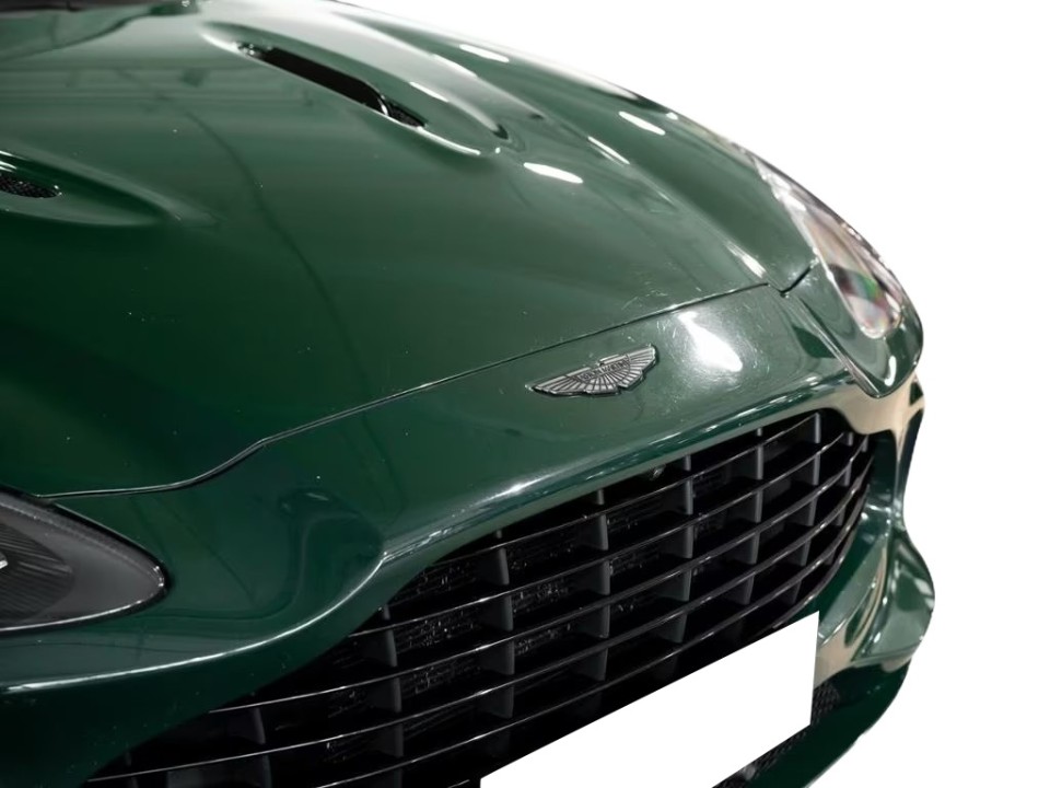 Aston Martin DBX - foto 16