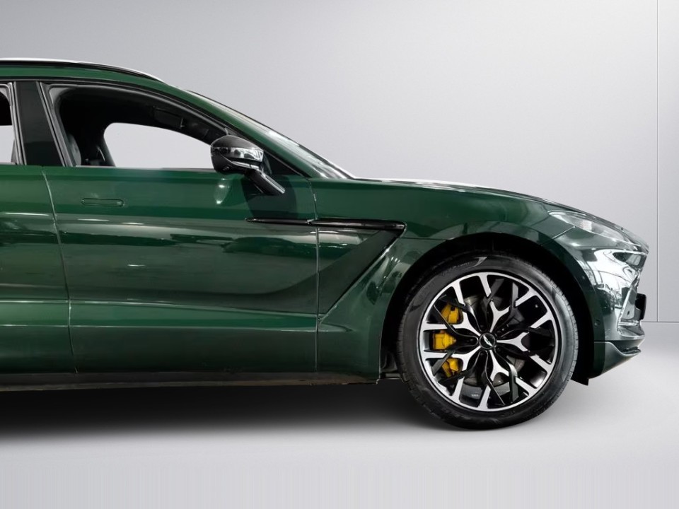Aston Martin DBX - foto 26