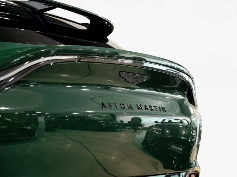 Aston Martin DBX - foto 17