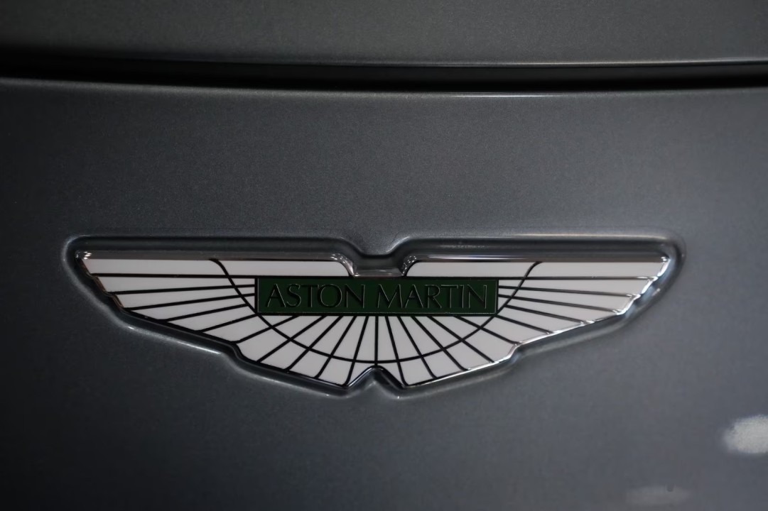 Aston Martin Vantage V8 - foto 20