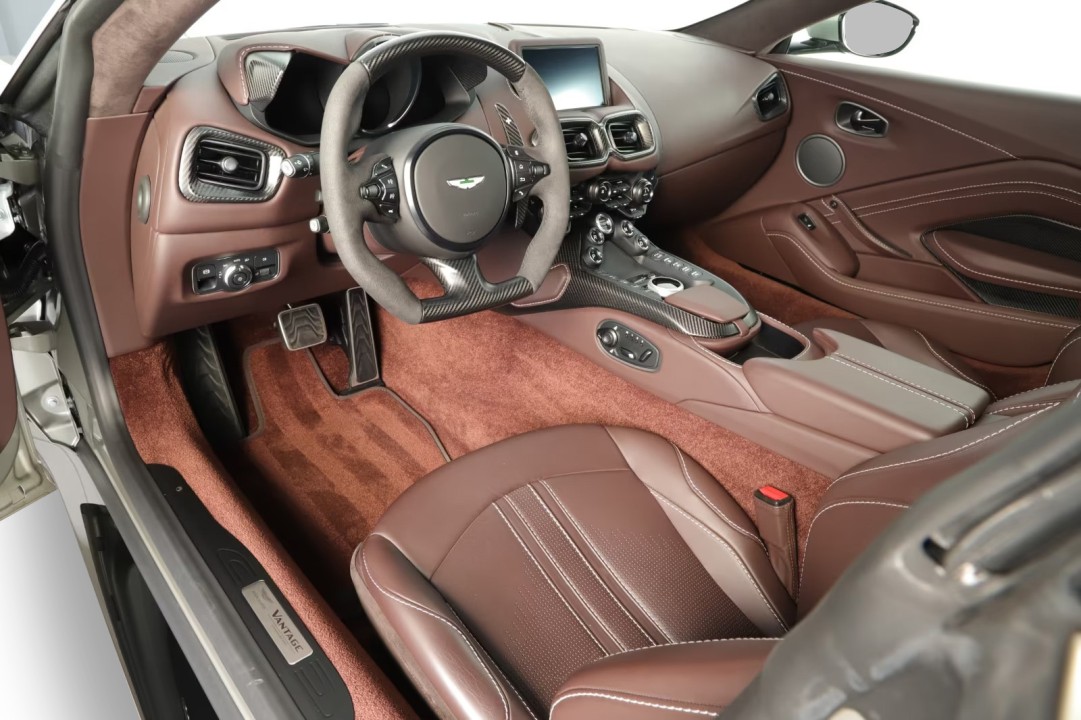 Aston Martin Vantage V8 - foto 7