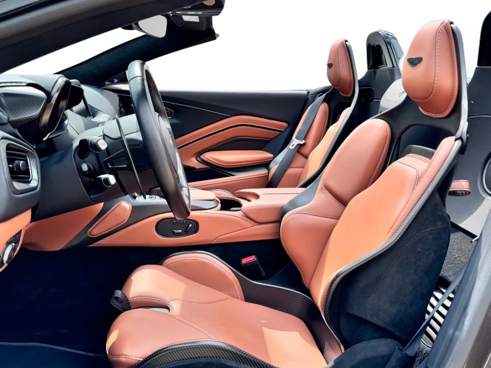 Aston Martin Vantage V12 Roadster - foto 9