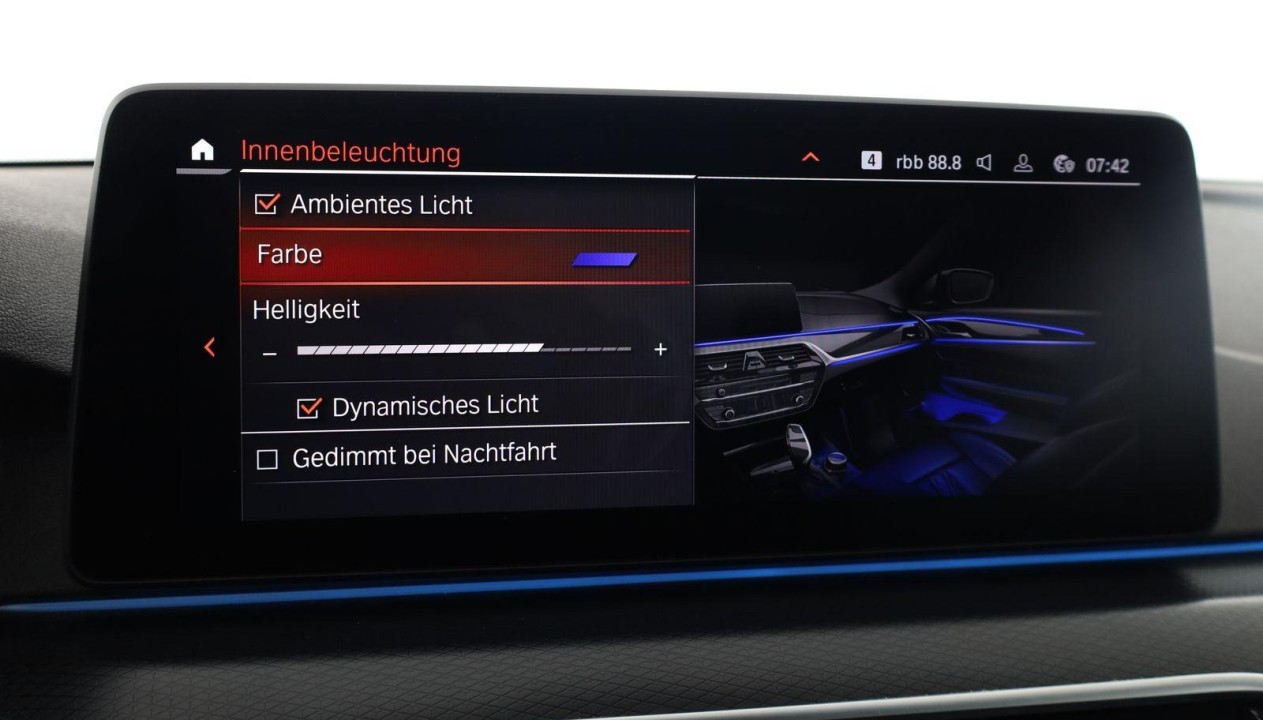 BMW Seria 5 530e xDrive M-Sport - foto 16