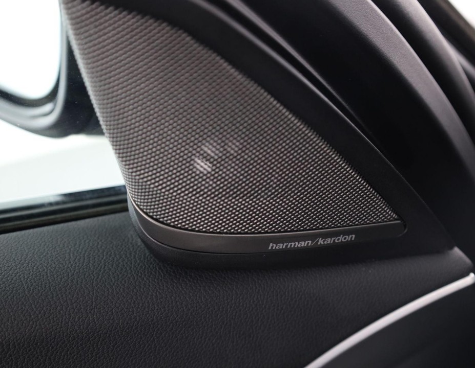 BMW Seria 5 530e xDrive M-Sport - foto 24