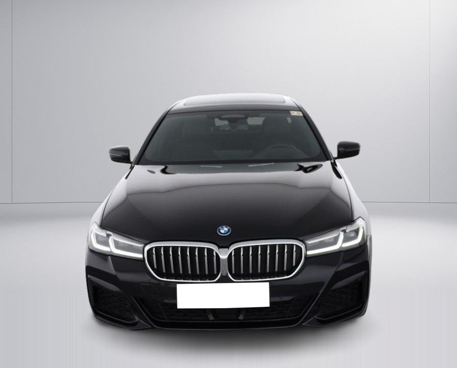 BMW Seria 5 530e xDrive M-Sport - foto 8
