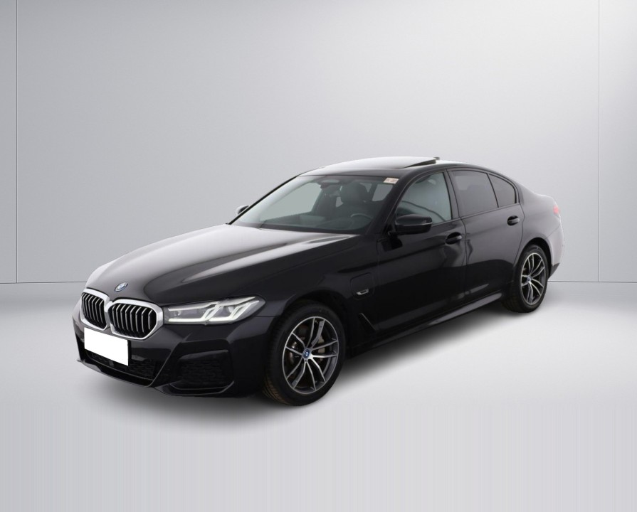 BMW Seria 5 530e xDrive M-Sport - foto 7
