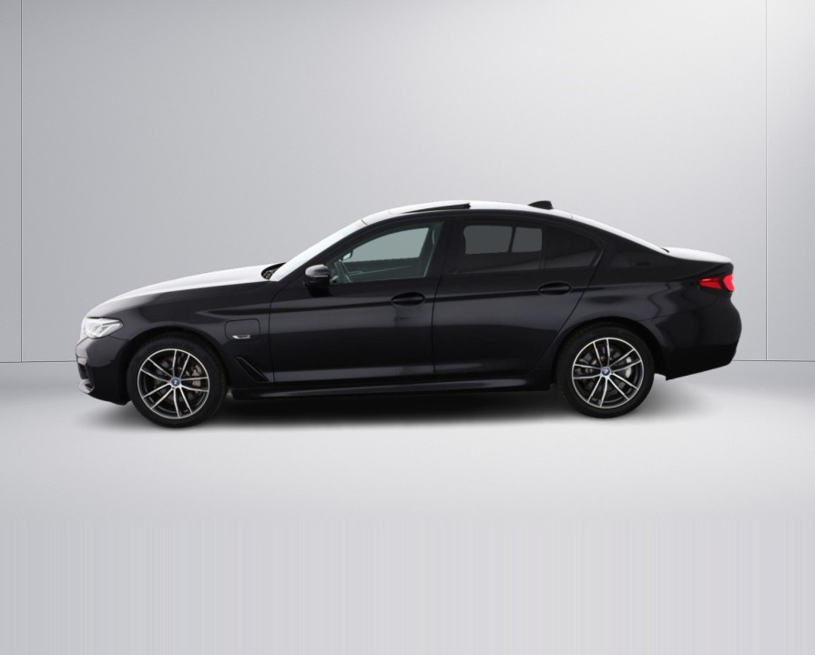 BMW Seria 5 530e xDrive M-Sport - foto 6