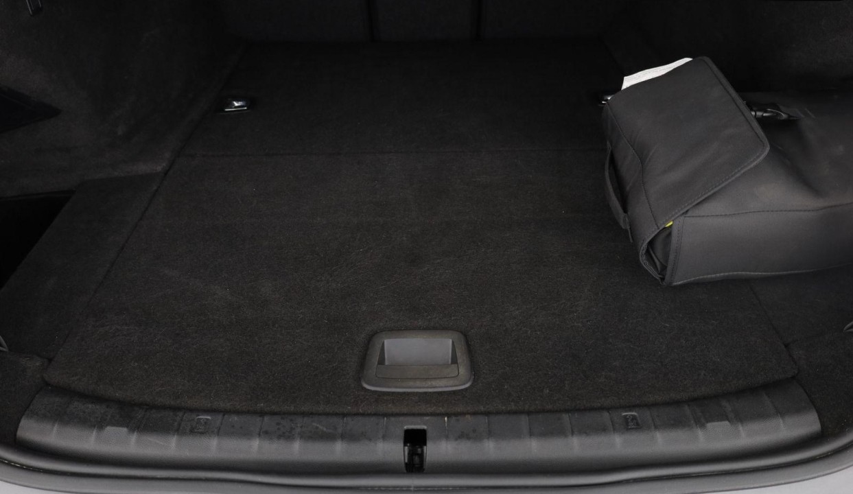 BMW Seria 5 530e xDrive M-Sport - foto 26